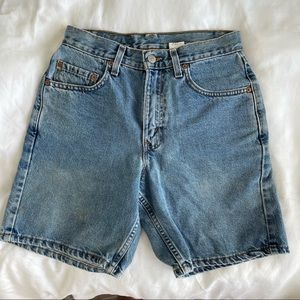 Vintage Levi’s 550 shorts